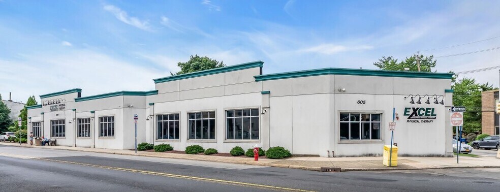 605 Main St, Hackensack, NJ à vendre - Photo de l’immeuble – Image 1 sur 7