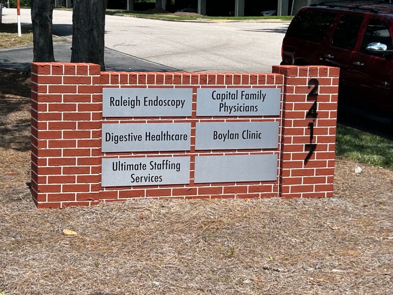 2417 Atrium Dr, Raleigh, NC à louer - Autre – Image 3 sur 7