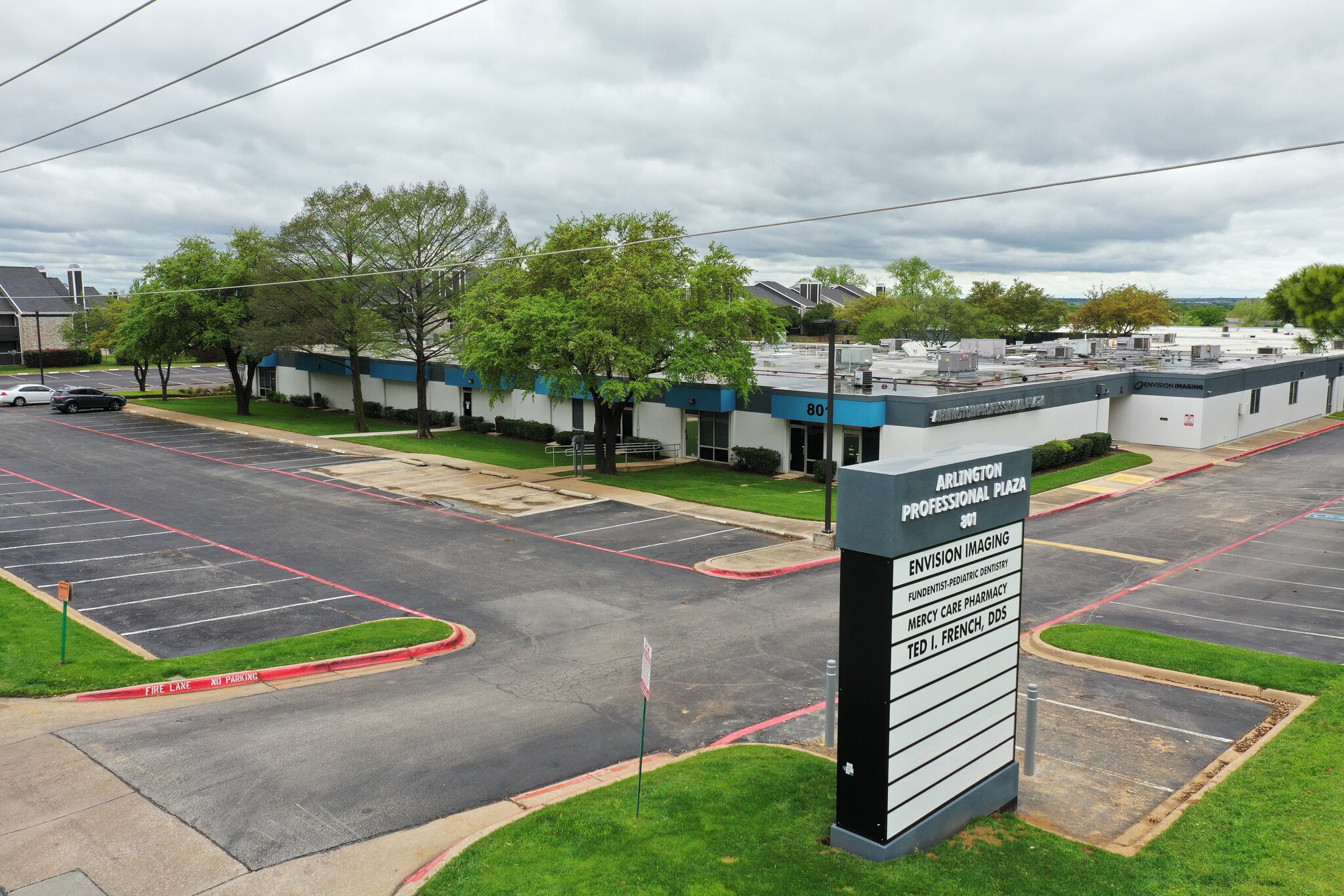 801 W Road To Six Flags, Arlington, TX à louer Photo principale– Image 1 sur 4