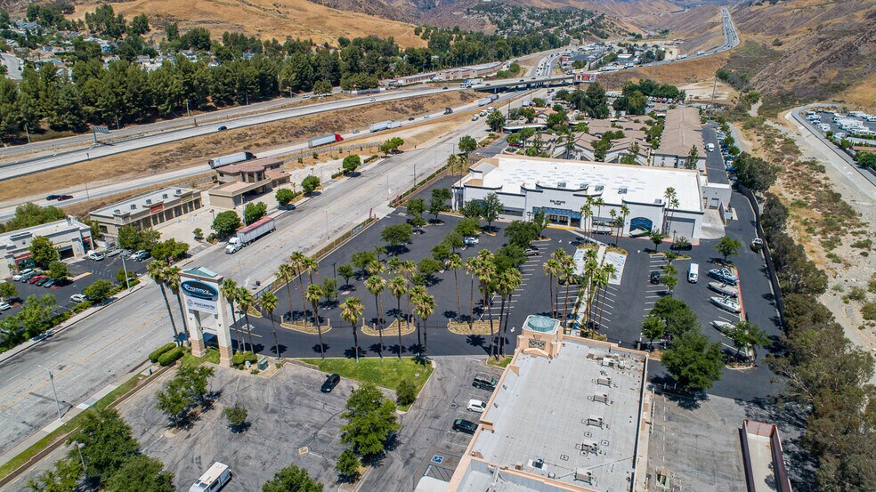 31970 Castaic Rd, Castaic, CA à vendre - Photo de l’immeuble – Image 3 sur 32