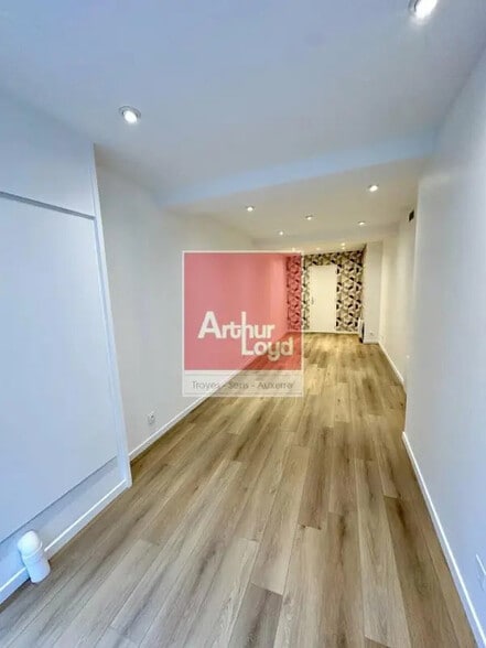 Local commercial dans Troyes à louer - Photo intérieure – Image 1 sur 1