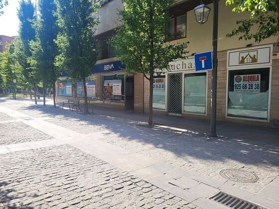 Local commercial dans Talavera de la Reina, Toledo à louer - Photo de l’immeuble – Image 2 sur 2