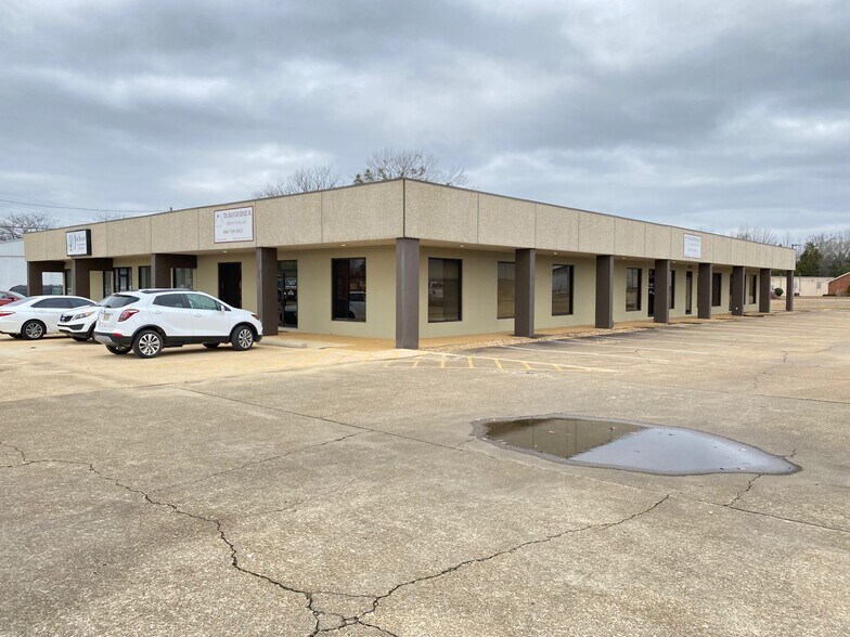 4008 W Main St, Tupelo, MS à louer - Photo de l’immeuble – Image 1 sur 5