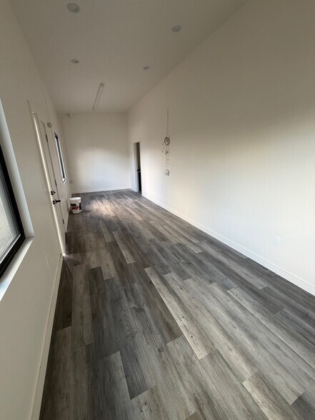 9742 Artesia Blvd, Bellflower, CA à louer - Photo intérieure – Image 3 sur 19