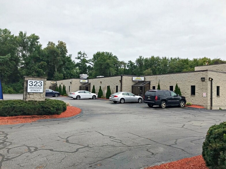 323 Andover St, Wilmington, MA à louer - Photo de l’immeuble – Image 2 sur 20