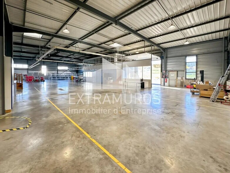 Local d’activités dans Bully à louer - Photo intérieure – Image 3 sur 13