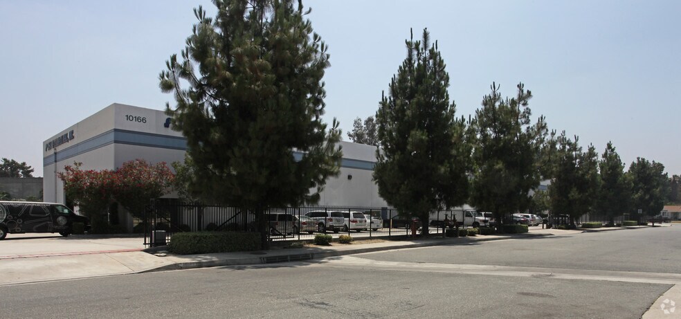 10160 Olney St, El Monte, CA à vendre - Photo principale – Image 1 sur 5