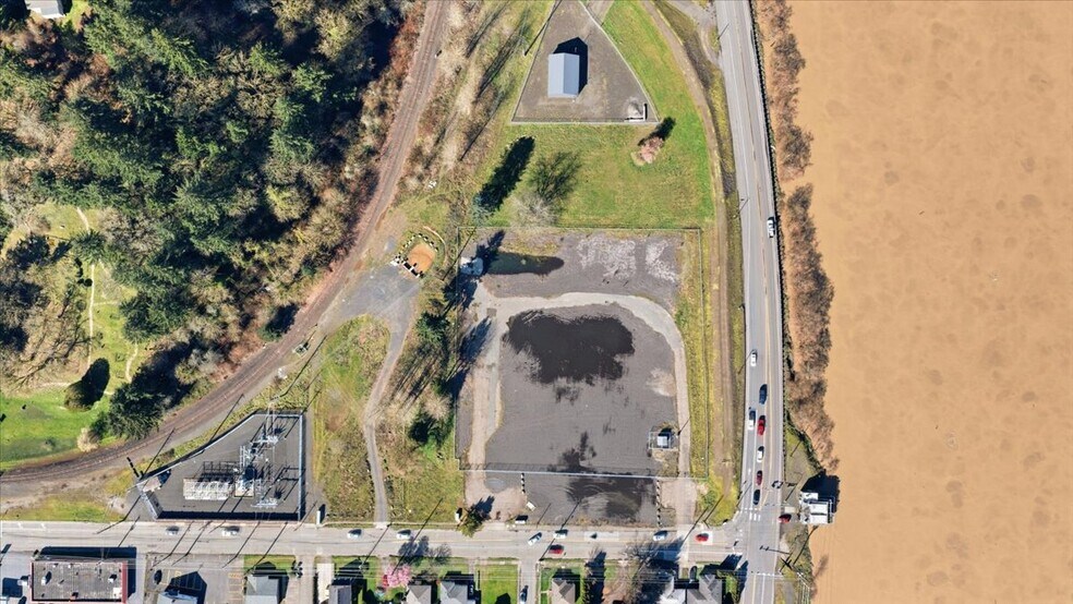101 Fishers ln, Kelso, WA à vendre - Photo principale – Image 1 sur 14