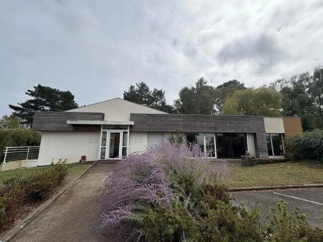 Plus de détails pour Bureau à louer