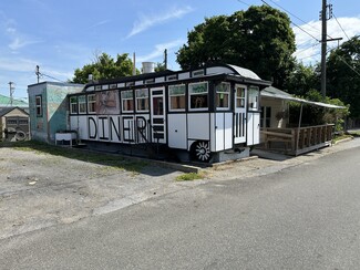 Plus de détails pour 5 St Patrick Pl, Port Henry, NY - Local commercial à vendre