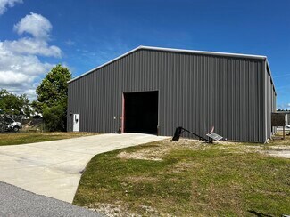 Plus de détails pour 7502 Holley Cir, Panama City Beach, FL - Local d'activités à louer