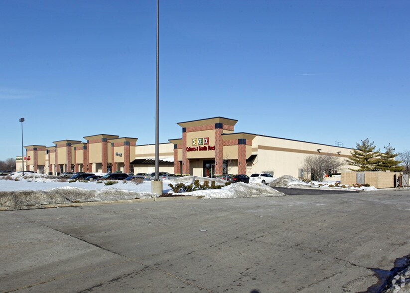 1175-1231 N Gary Ave, Carol Stream, IL à louer - Photo principale – Image 1 sur 11