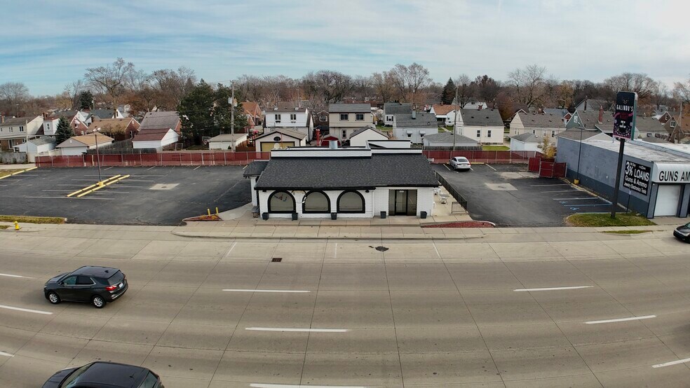 1297 Fort St, Wyandotte, MI à vendre - Photo de l’immeuble – Image 2 sur 20