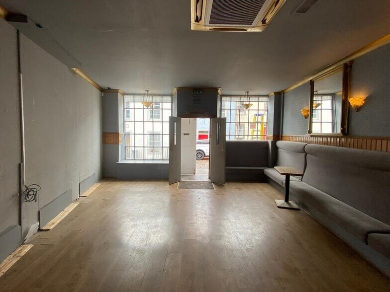 10 Edinburgh Rd, South Queensferry à louer - Photo de l’immeuble – Image 1 sur 14