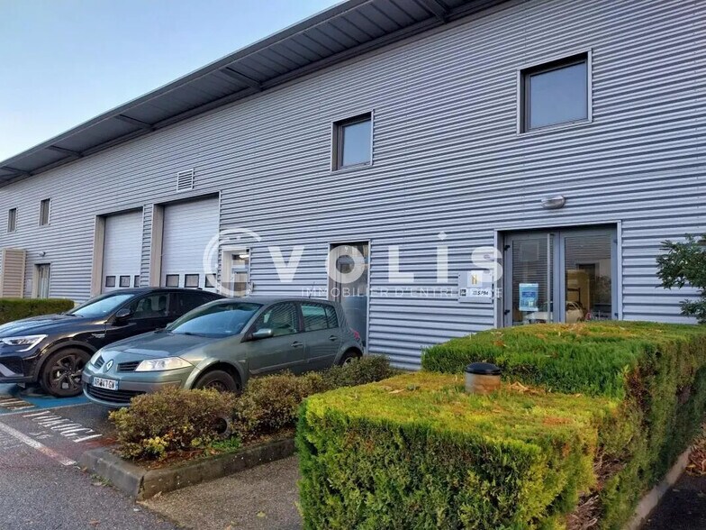 Local d’activités dans Lyon à louer - Photo de l’immeuble – Image 2 sur 12