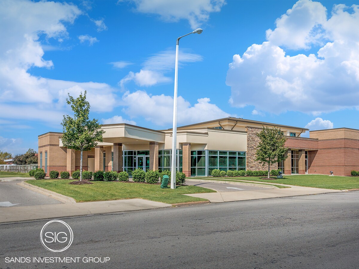 200 W Broadway St, West Memphis, AR à vendre Photo principale– Image 1 sur 5