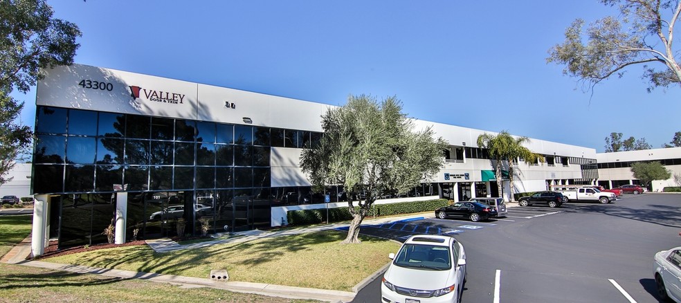43300-43320 Business Park Dr, Temecula, CA à louer - Photo principale – Image 1 sur 1
