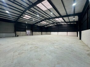 207 Rue De Lenche, Aubagne à louer Photo intérieure– Image 2 sur 8