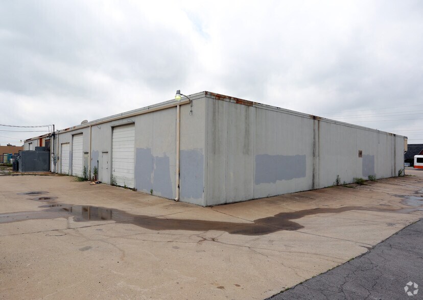 309-317 N Aspen Ave, Broken Arrow, OK à louer - Photo de l’immeuble – Image 3 sur 4