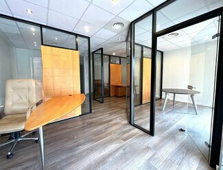 Plus de détails pour Local commercial à louer