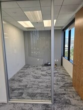18400 Von Karman Ave, Irvine, CA à louer Photo intérieure– Image 2 sur 10