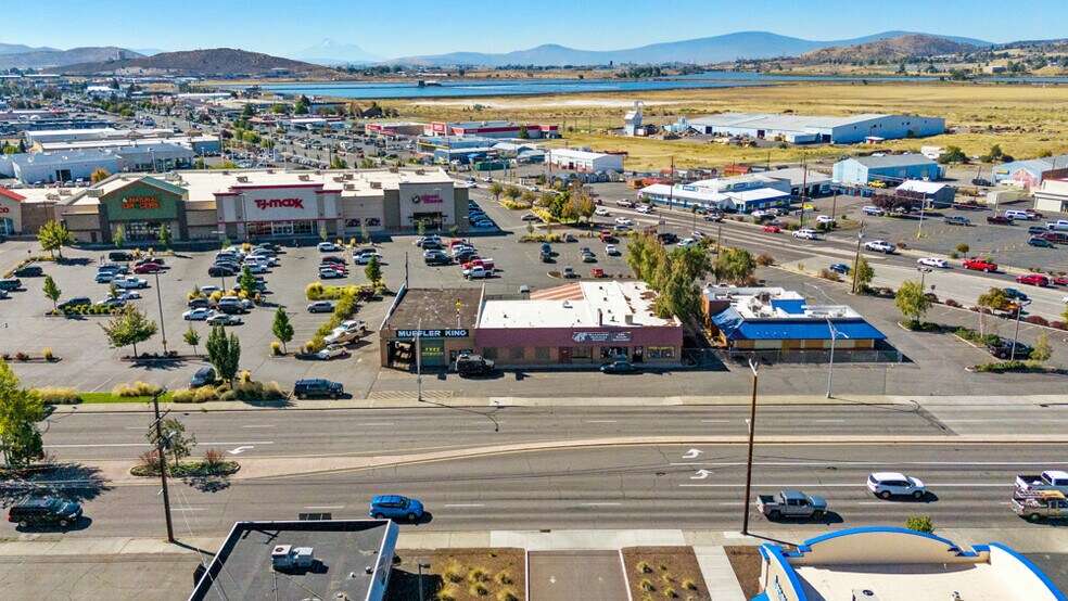 2730 S 6th St, Klamath Falls, OR à vendre - Photo principale – Image 1 sur 23