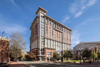 Plus de détails pour 400 Courthouse Sq, Alexandria, VA - Local commercial à louer