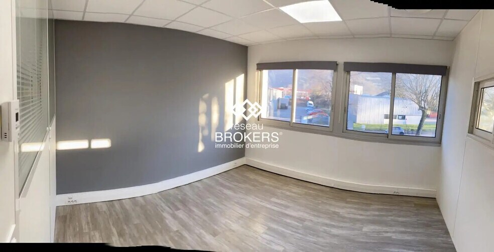 Bureau dans Saint-Martin-le-Vinoux à vendre - Photo intérieure – Image 3 sur 5