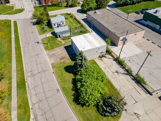 Plus de détails pour 1816 Larchwood Dr, Troy, MI - Industriel/Logistique à vendre