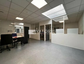 Bureau dans Gémenos à louer Photo intérieure– Image 2 sur 9