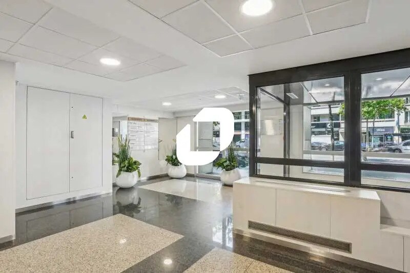 Bureau dans Boulogne-Billancourt à louer - Photo de l’immeuble – Image 3 sur 14