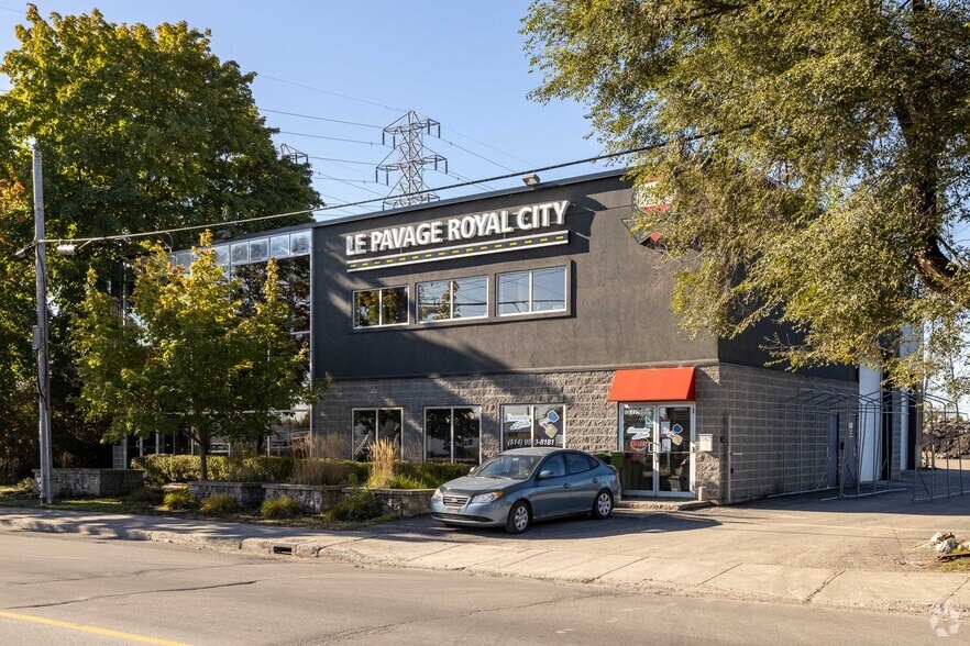 11560 Boul de la Rivière-des-Prairies, Montréal, QC à louer - Photo principale – Image 1 sur 12