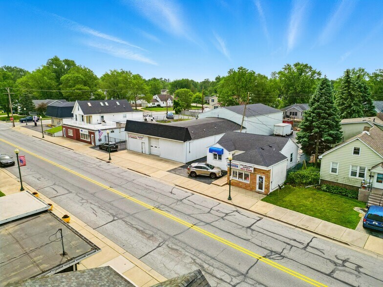 137 E Joliet St, Schererville, IN à vendre - Photo de l’immeuble – Image 3 sur 41