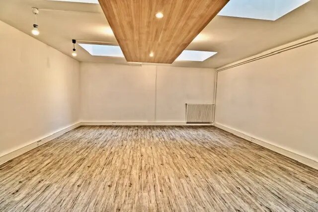 Bureau dans Paris à louer - Photo de l’immeuble – Image 2 sur 11