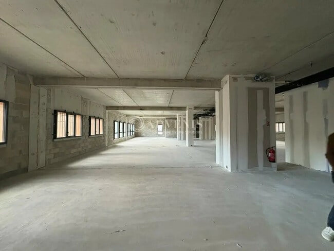 Plus de détails pour Bureau à vendre