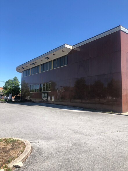 612 N Queen St, Kinston, NC à louer - Photo de l’immeuble – Image 3 sur 10