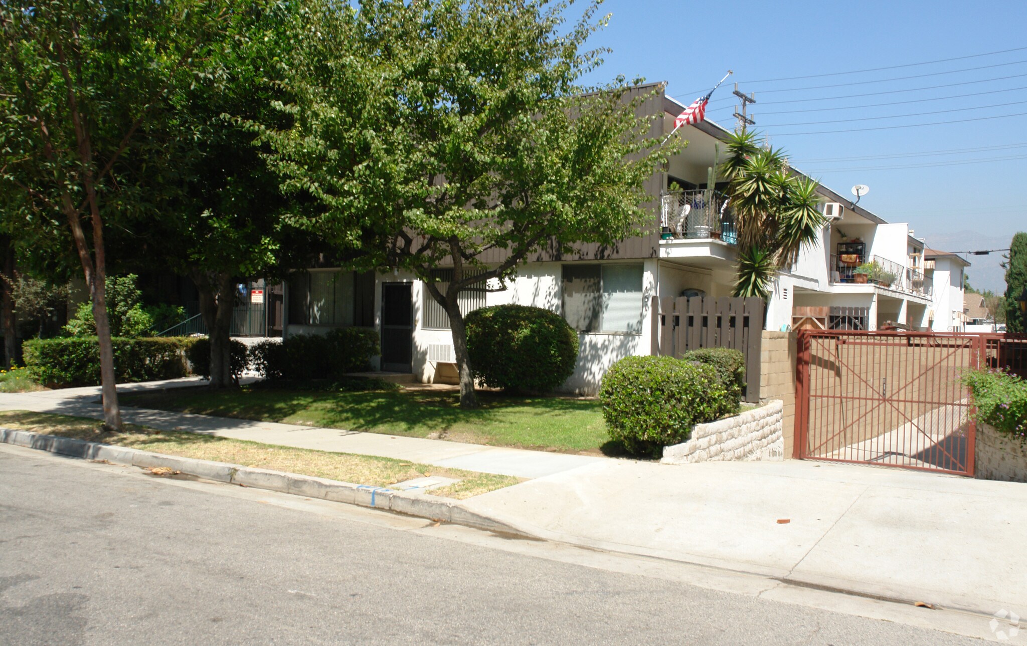 451 Ivy St, Glendale, CA à vendre Photo principale– Image 1 sur 16