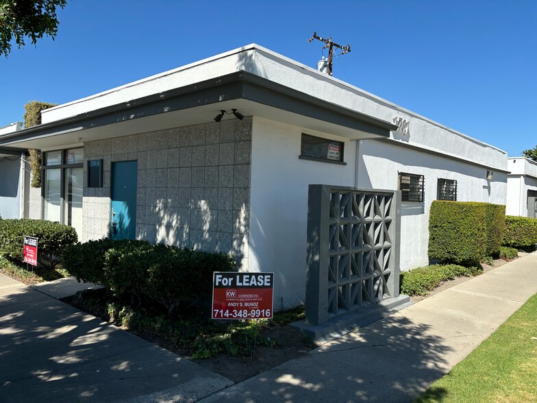 1781 W Romneya Dr, Anaheim, CA à louer - Photo de l’immeuble – Image 1 sur 4