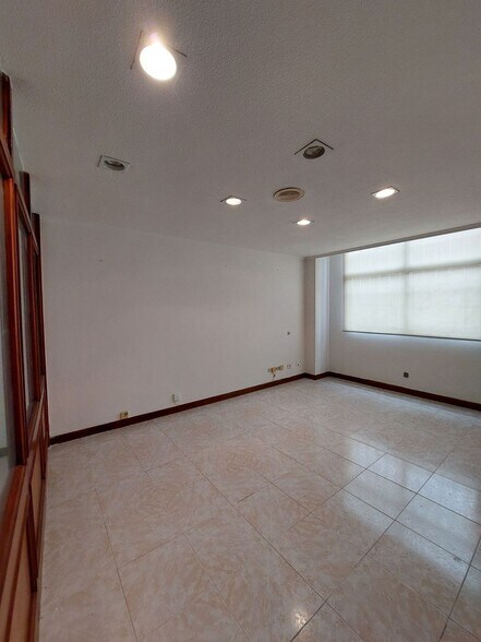Bureau dans Las Palmas de Gran Canaria, Las Palmas à louer - Photo intérieure – Image 2 sur 18