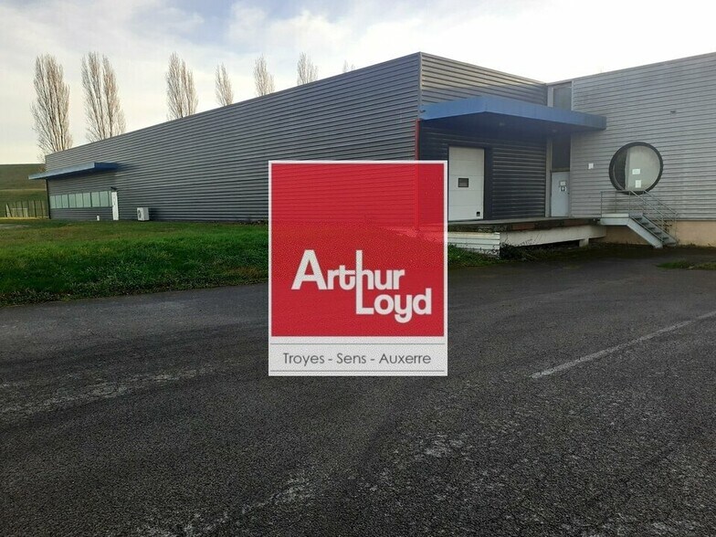 Industriel/Logistique dans Brévonnes à louer - Photo de l’immeuble – Image 1 sur 12