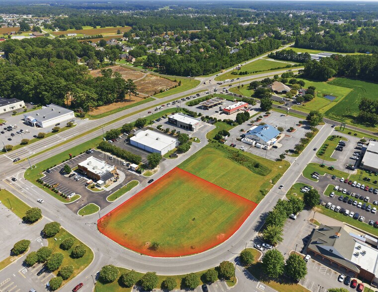 2073 Central Park Dr, Winterville, NC à vendre - Photo de l’immeuble – Image 2 sur 17