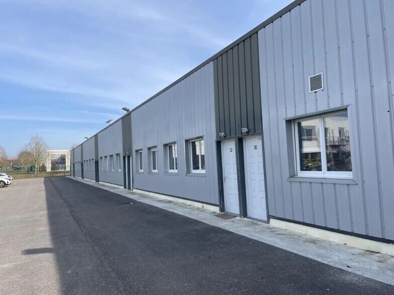 Bureau dans Évreux à louer - Photo de l’immeuble – Image 2 sur 3