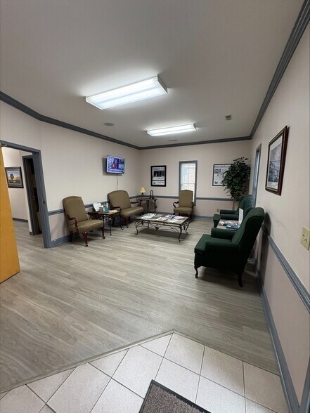 425 Barony St, Moncks Corner, SC à vendre - Photo de l’immeuble – Image 3 sur 7