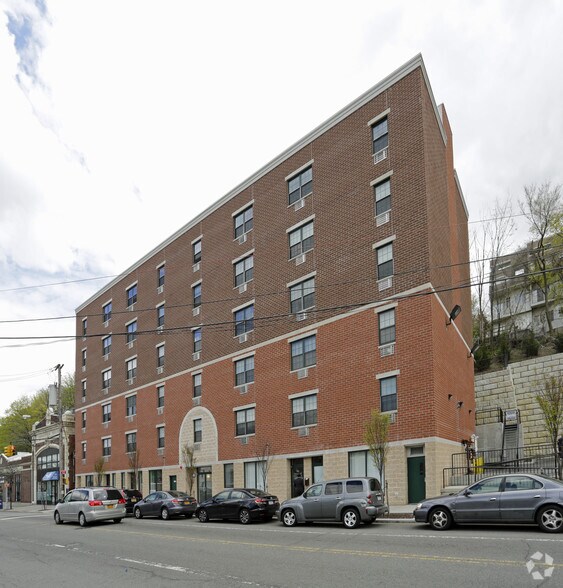 150 Victory Blvd, Staten Island, NY à louer - Photo de l’immeuble – Image 2 sur 5