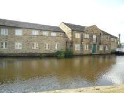 Wakefield Rd, Huddersfield à louer - Photo de l’immeuble – Image 3 sur 3