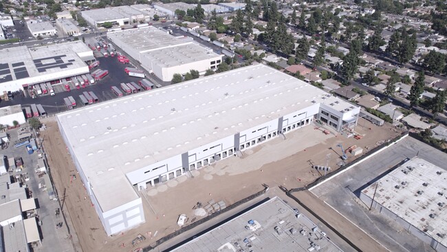 Plus de détails pour 12772 San Fernando Rd, Sylmar, CA - Industriel/Logistique à louer