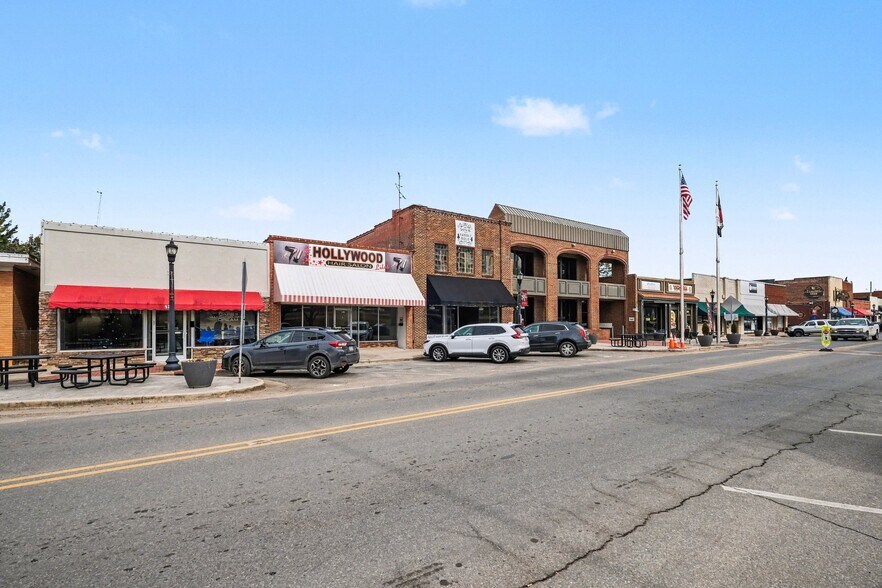 136 W Virginia Ave, Bessemer City, NC à vendre - Photo de l’immeuble – Image 3 sur 44
