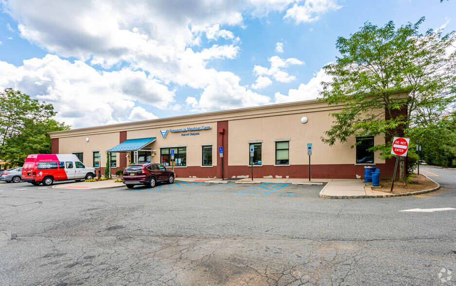 677 Route 46, Kenvil, NJ à louer - Photo de l’immeuble – Image 3 sur 5