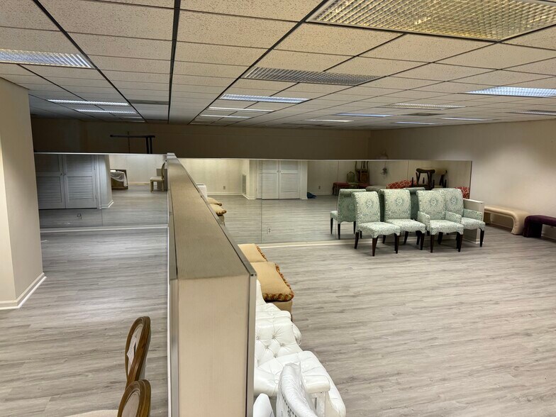 3110 45th St, West Palm Beach, FL à louer - Photo de l’immeuble – Image 3 sur 8