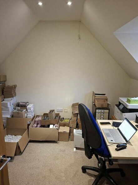 Bridge St, Godalming à louer - Photo de l’immeuble – Image 2 sur 4